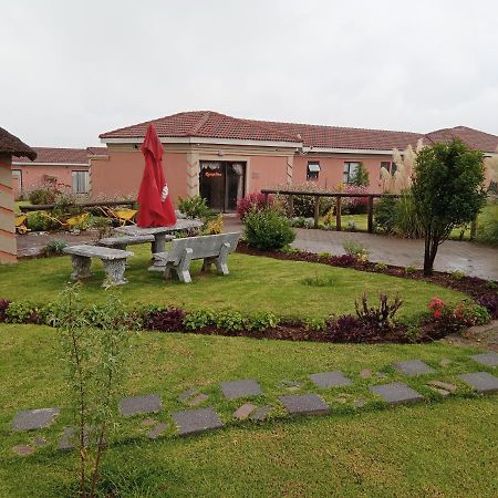 Twilight Breeze Lodge Phuthaditjhaba Экстерьер фото
